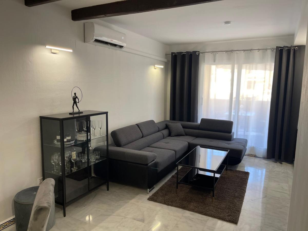 Beach Apartament In ตอร์เรเวียคา ภายนอก รูปภาพ