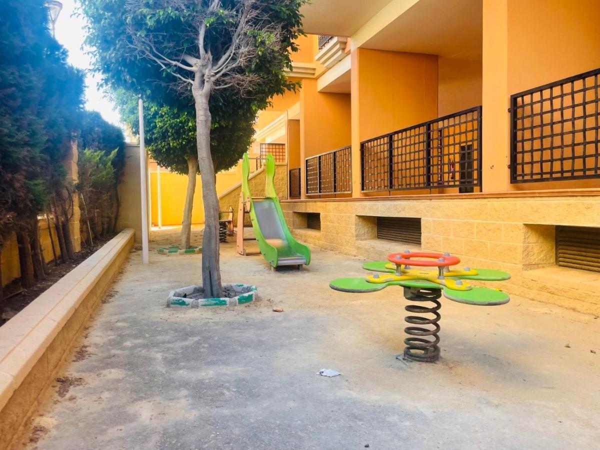 Beach Apartament In ตอร์เรเวียคา ภายนอก รูปภาพ