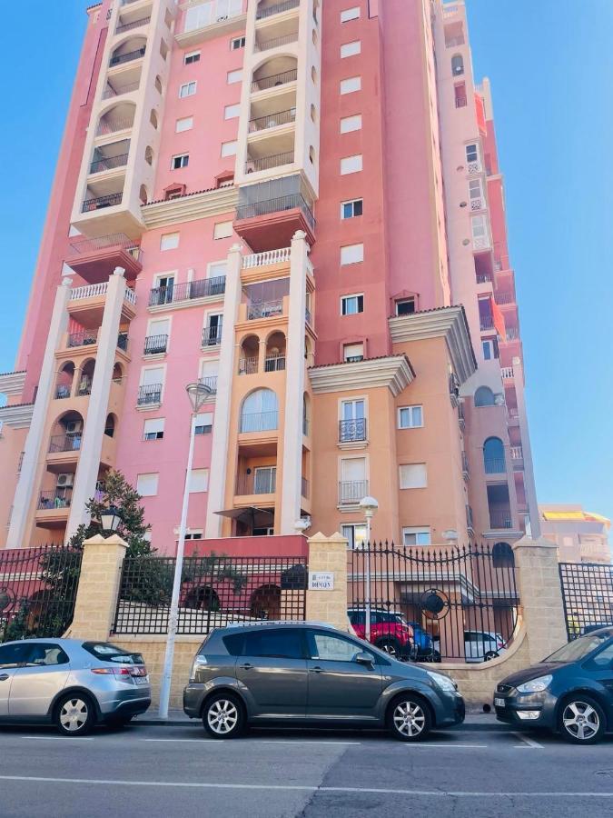 Beach Apartament In ตอร์เรเวียคา ภายนอก รูปภาพ