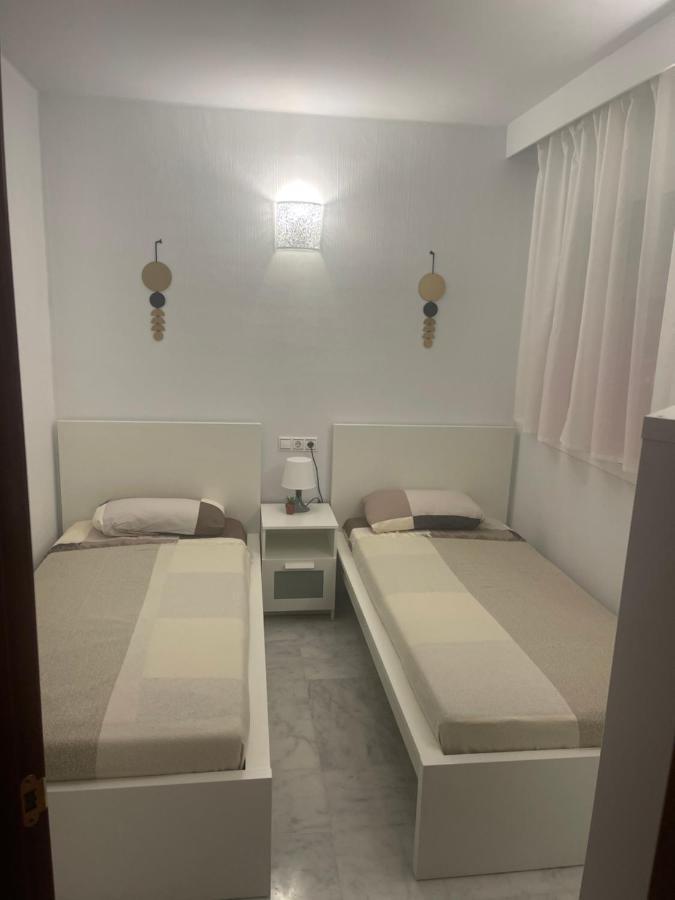 Beach Apartament In ตอร์เรเวียคา ภายนอก รูปภาพ