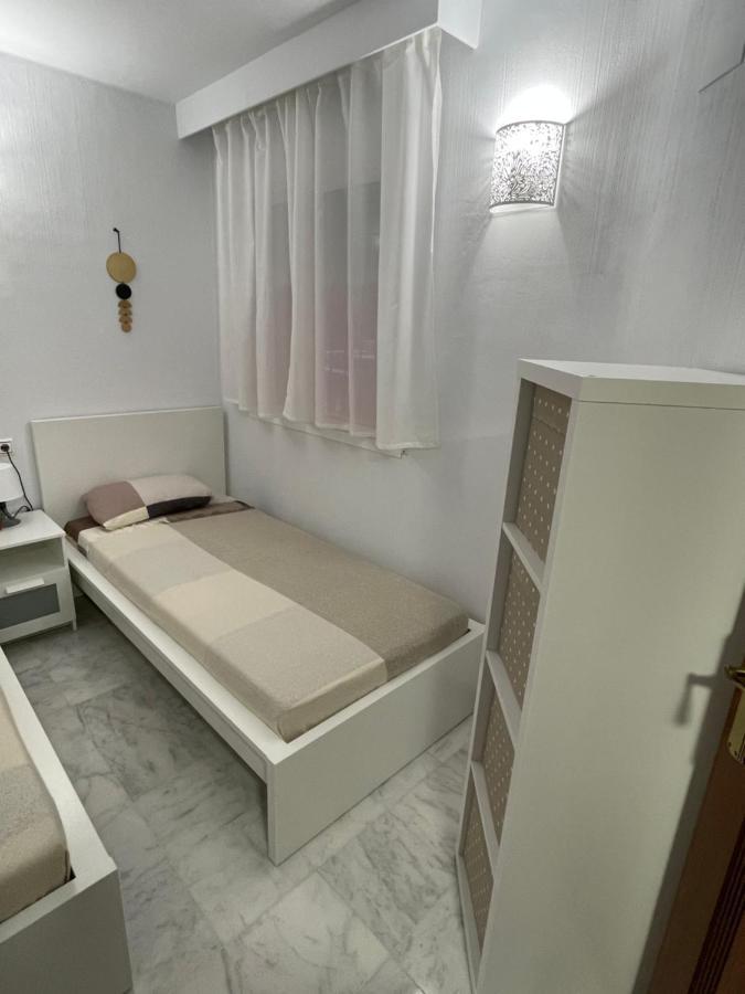 Beach Apartament In ตอร์เรเวียคา ภายนอก รูปภาพ