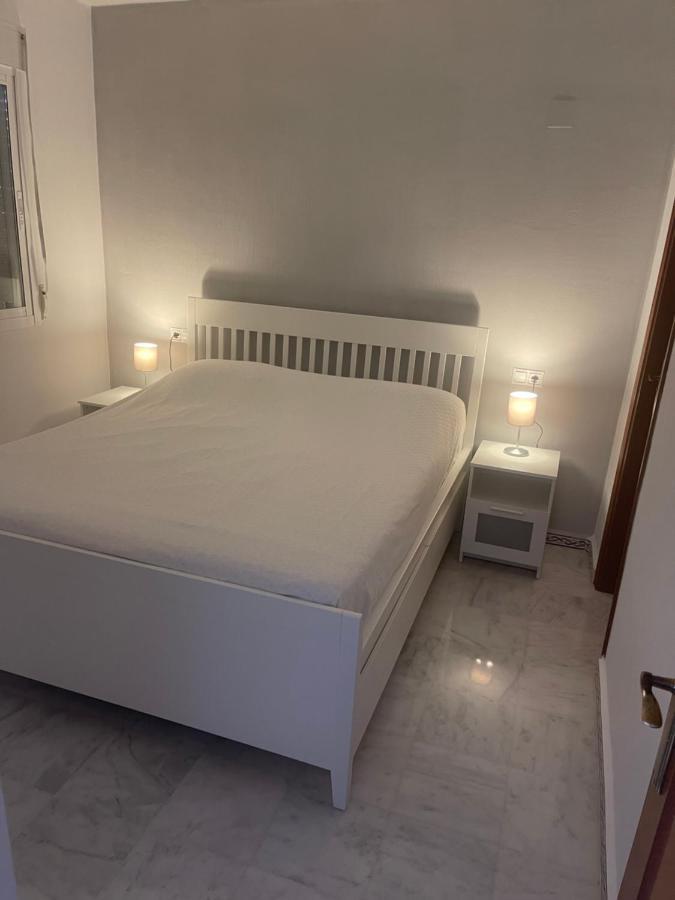 Beach Apartament In ตอร์เรเวียคา ภายนอก รูปภาพ